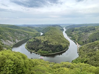 Having a good look down to the famous loop of the river Saar in Germany